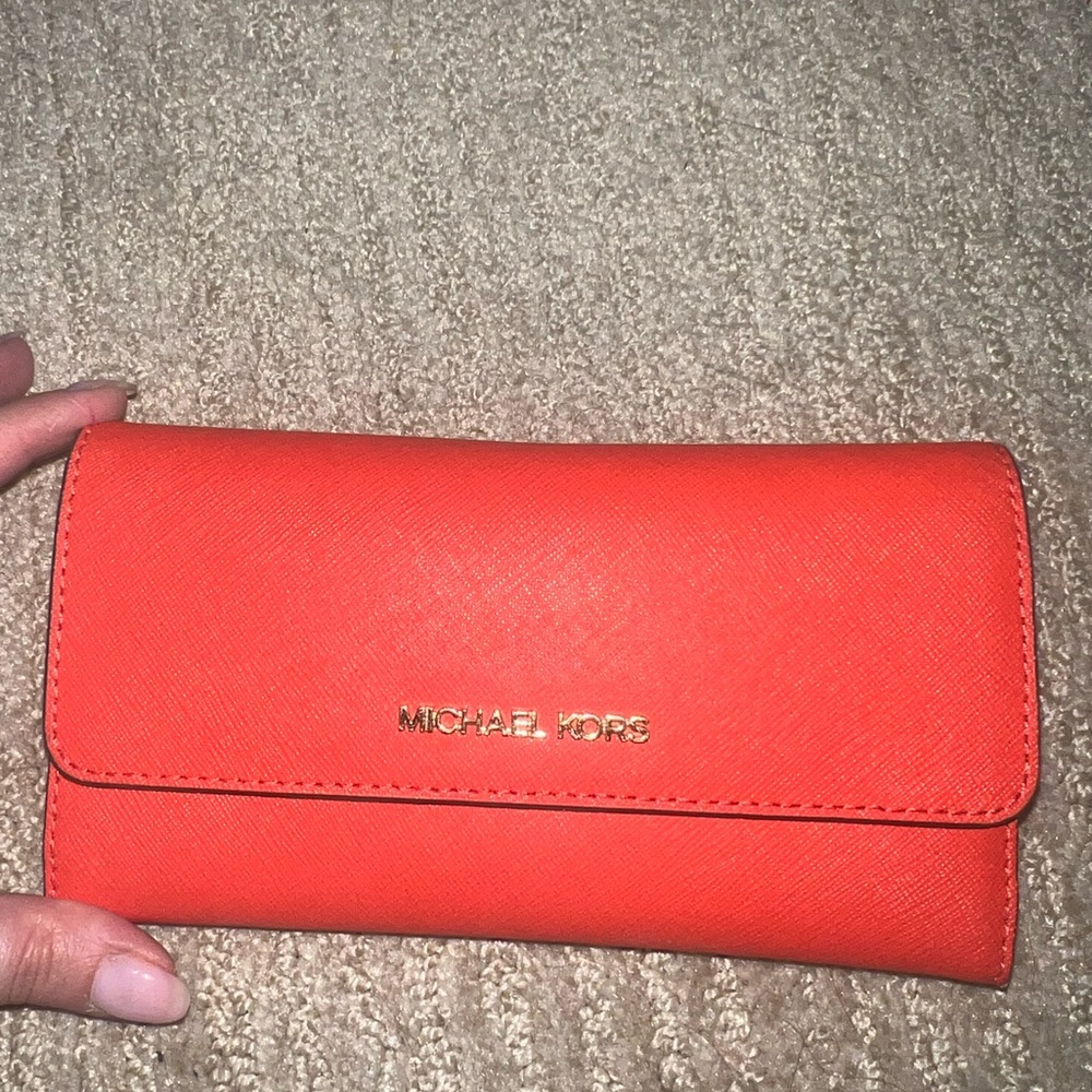 Michael Kora wallet- like new
